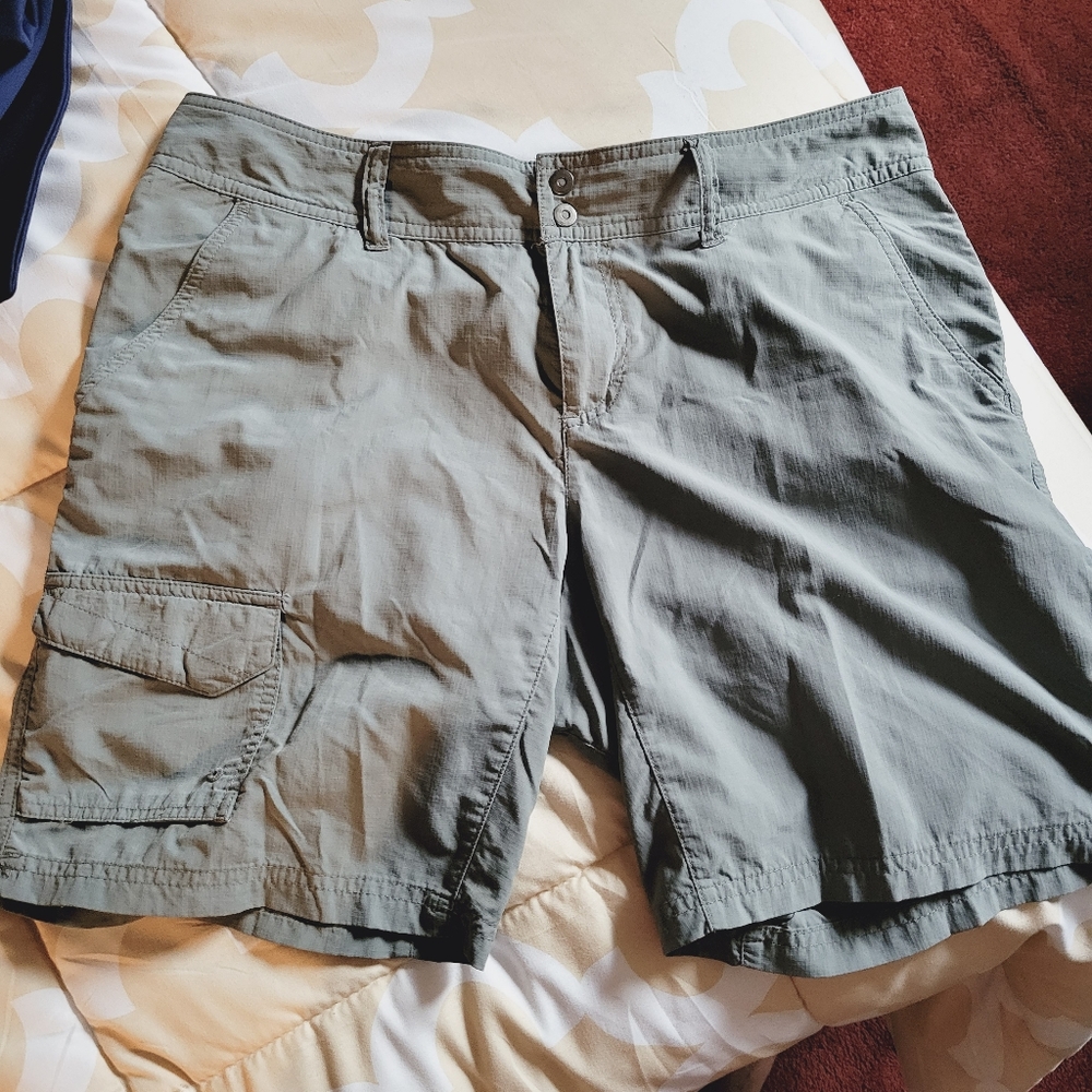 Columbia Shorts